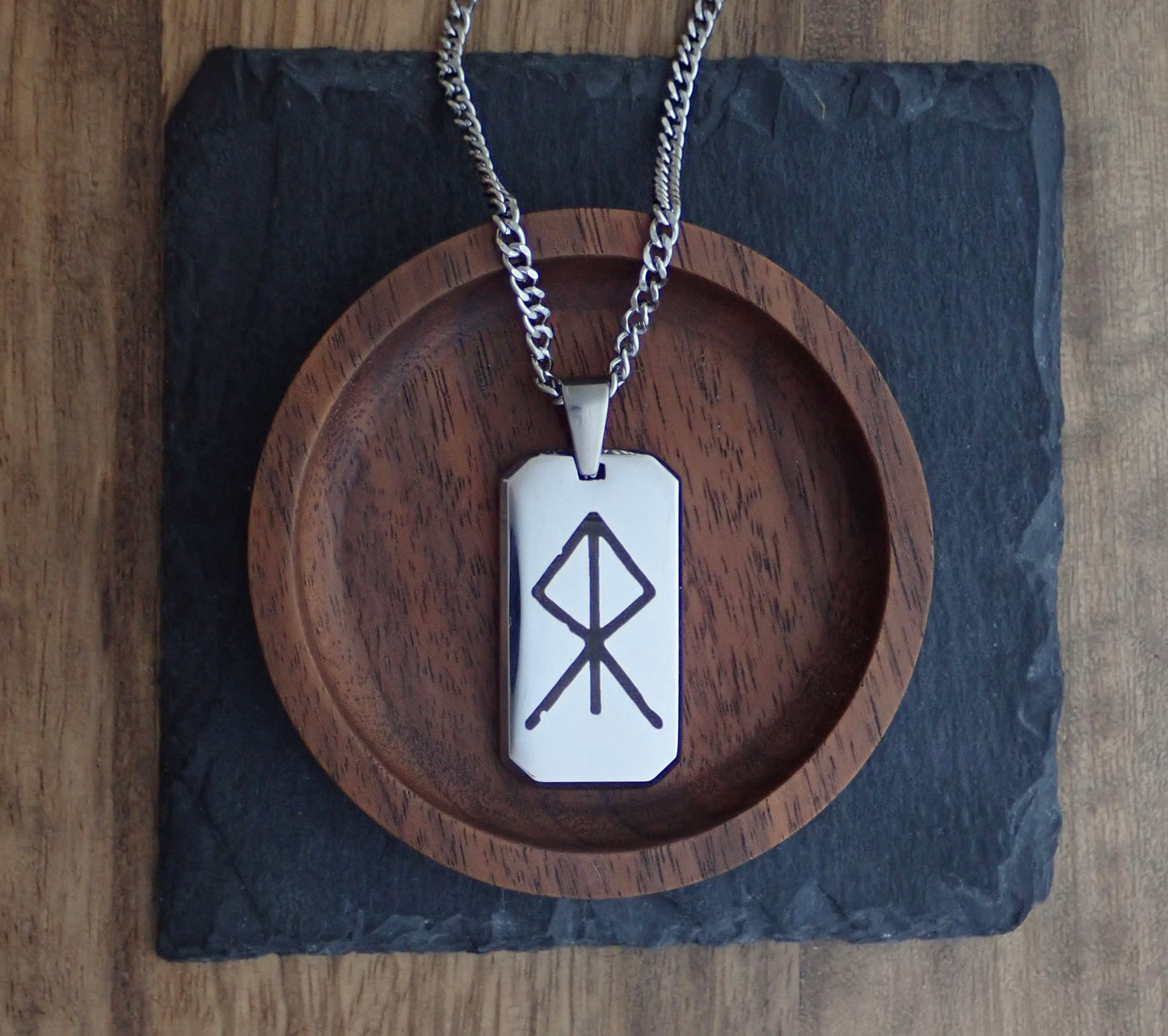 Men’s Silver Dog Tag Necklace with Courage Rune – Laser Engraved Pendant on Stainless Steel Cuban Chain – Viking Norse Symbol Jewelry