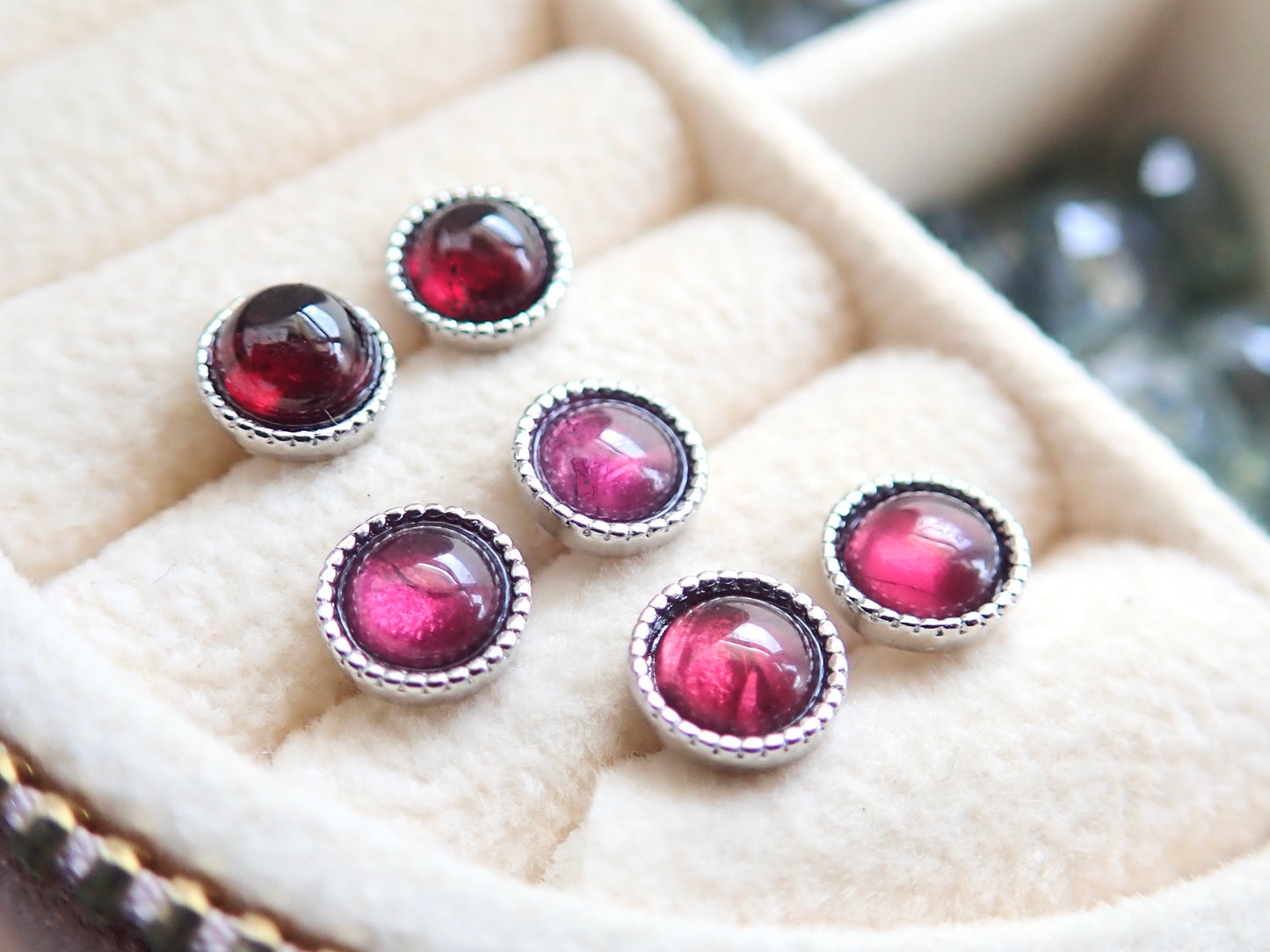 Garnacha Garnet Stud Earrings