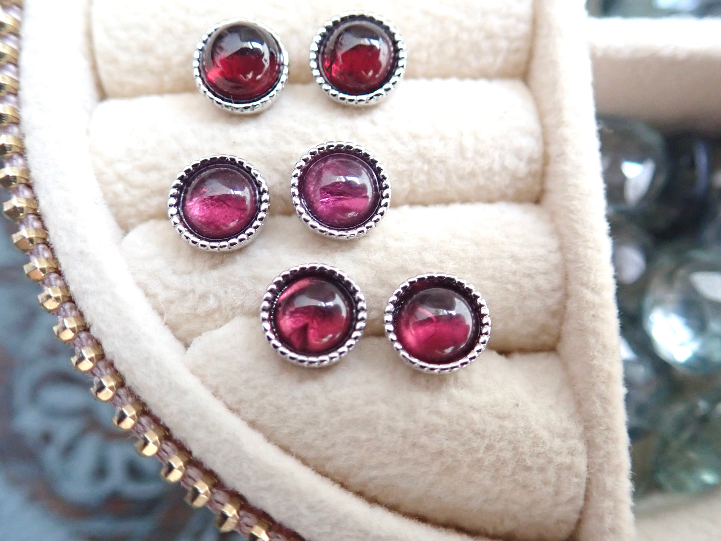 Garnacha Garnet Stud Earrings