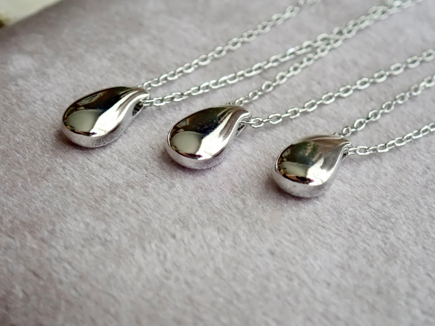 Minimalist Waterdrop Necklace -Silver