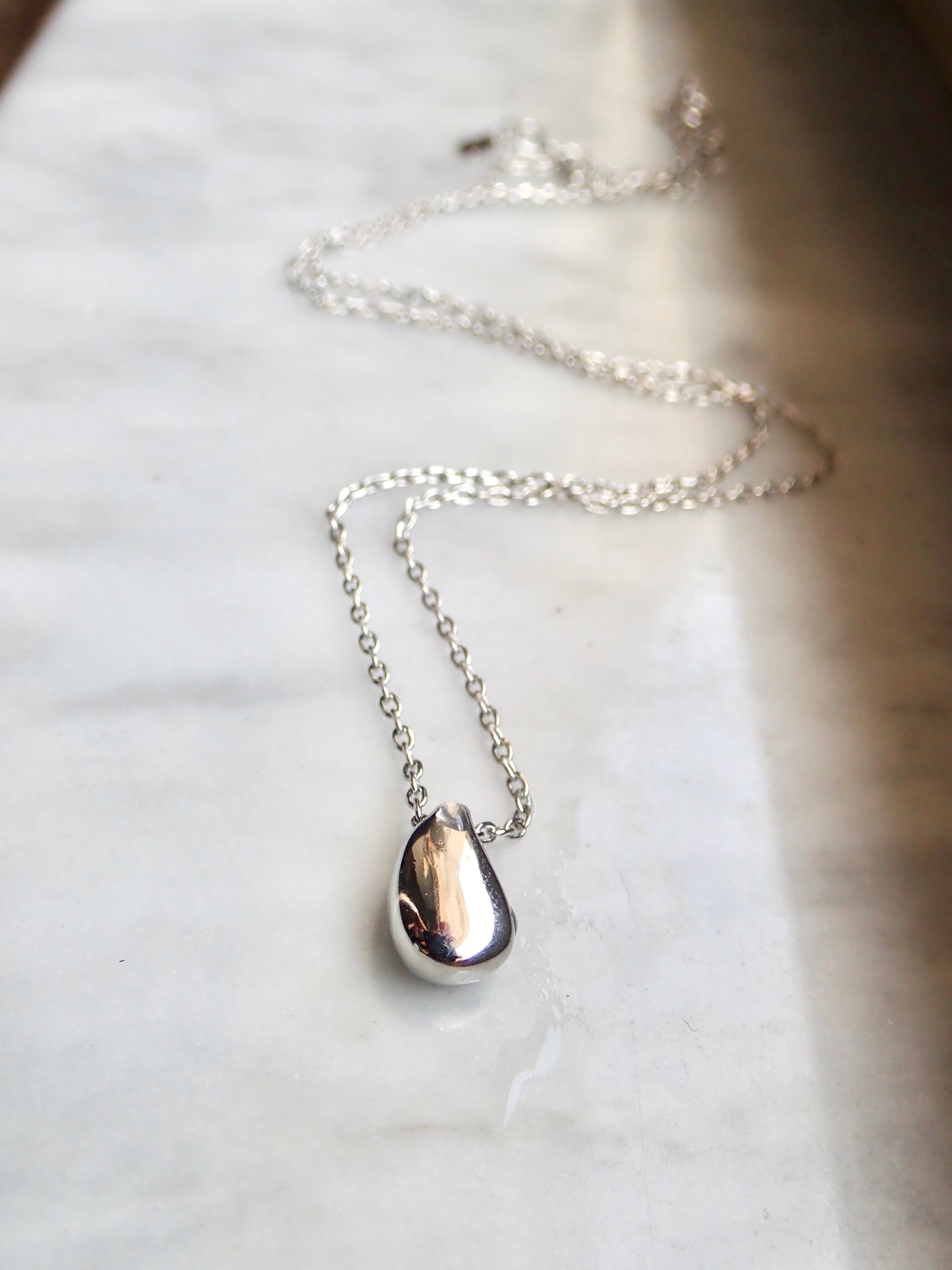 Minimalist Waterdrop Necklace -Silver