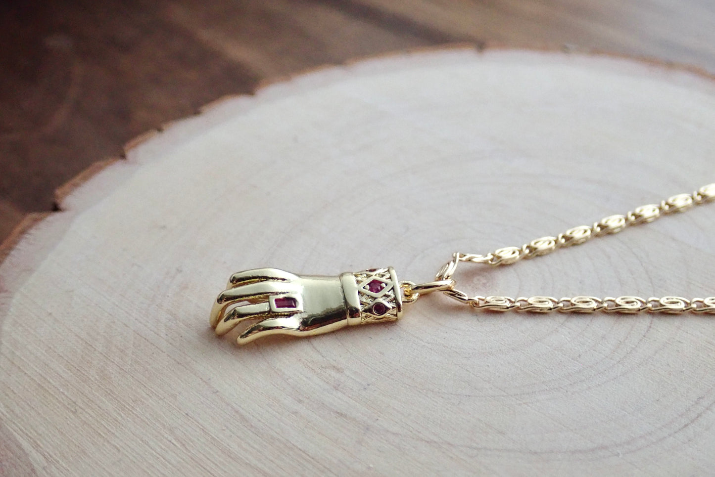 The Hand of the Queen Necklace