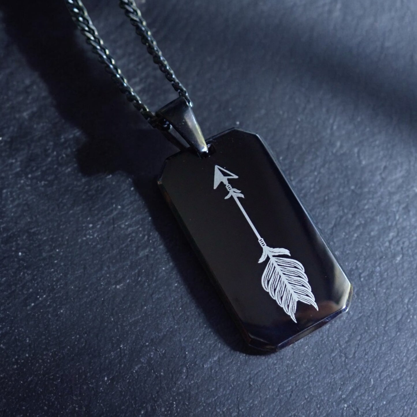 Men’s Black Stainless Steel Dog Tag Necklace with Arrow Engraving – Laser Etched Pendant on Cuban Chain – Warrior Focus Symbol Jewelry