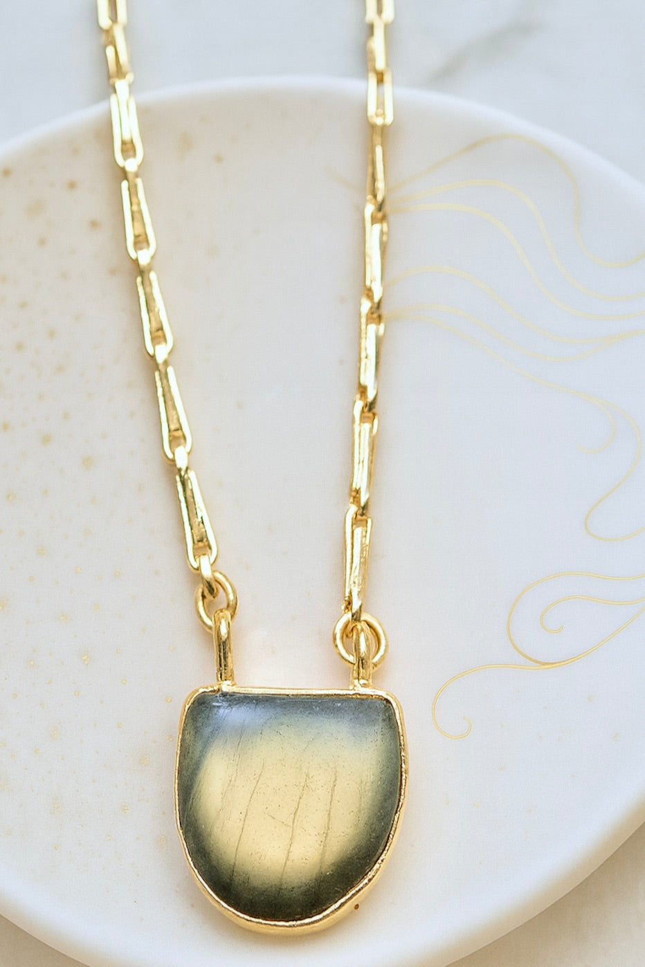 Labradorite Necklace,Dainty Labradorite Necklace,Blue Flash Labradorite,Gemstone Necklace,Labradorite Jewelry,Gold Rimmed Gemstone,Wife Gift