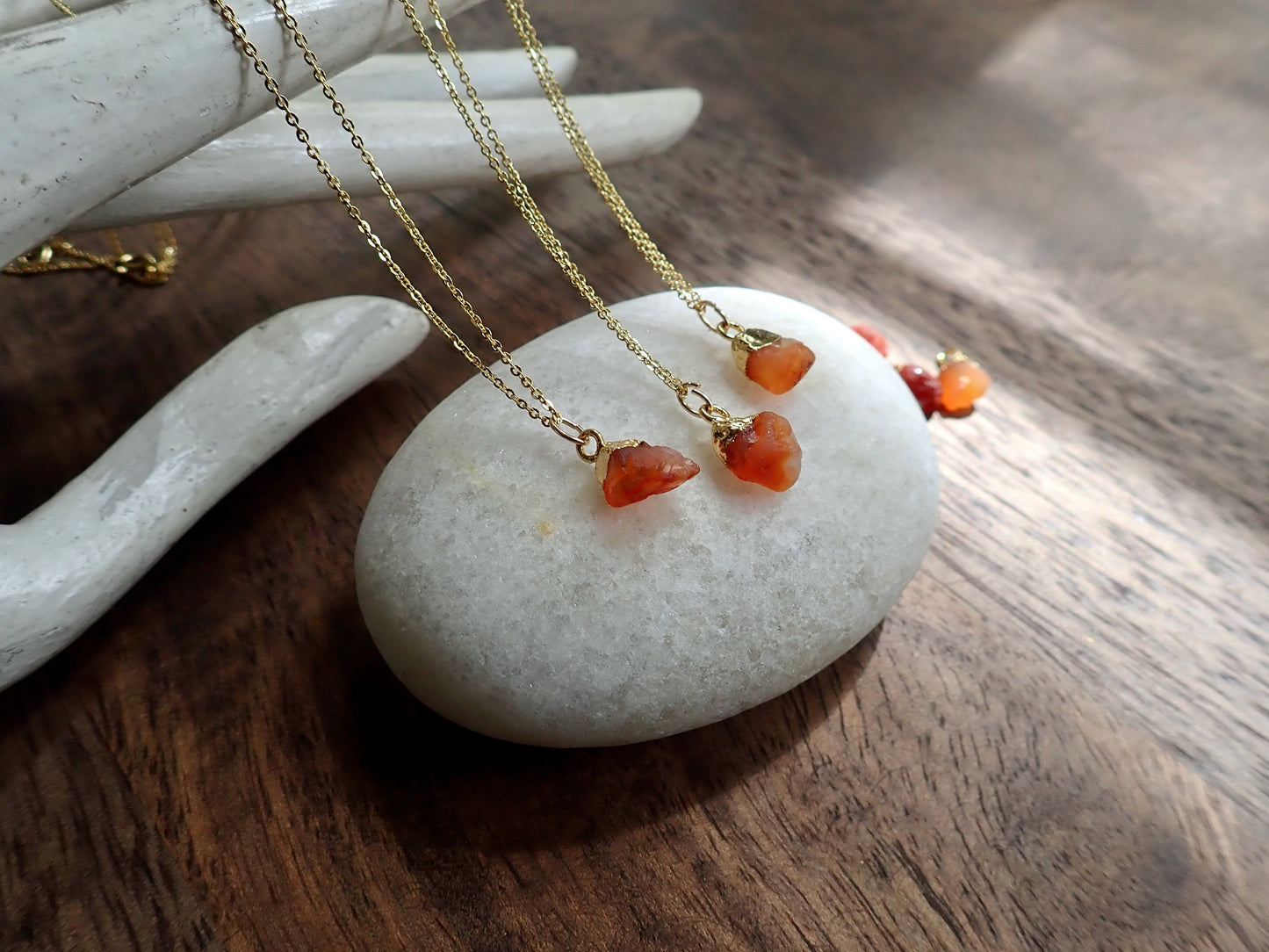 Raw Carnelian Pendant Necklace – 18k Gold Chain & 14k Gold Detailing