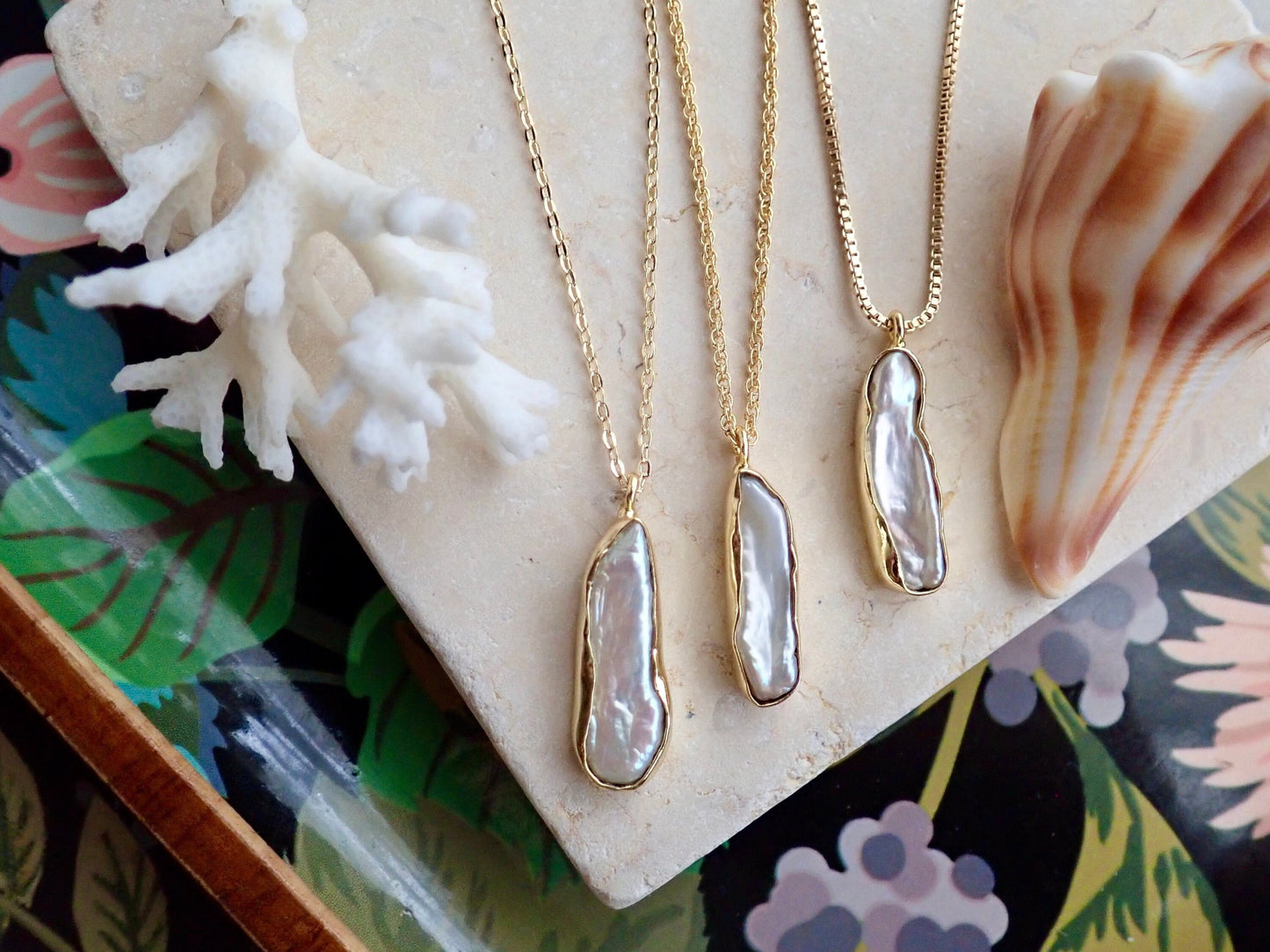 Baroque Pearl Pendant Necklace, Freshwater Pearl Necklace, June Birthstone ,Pearl Jewelry,Sister Best friend Gift,Dainty Gold Chain Necklace