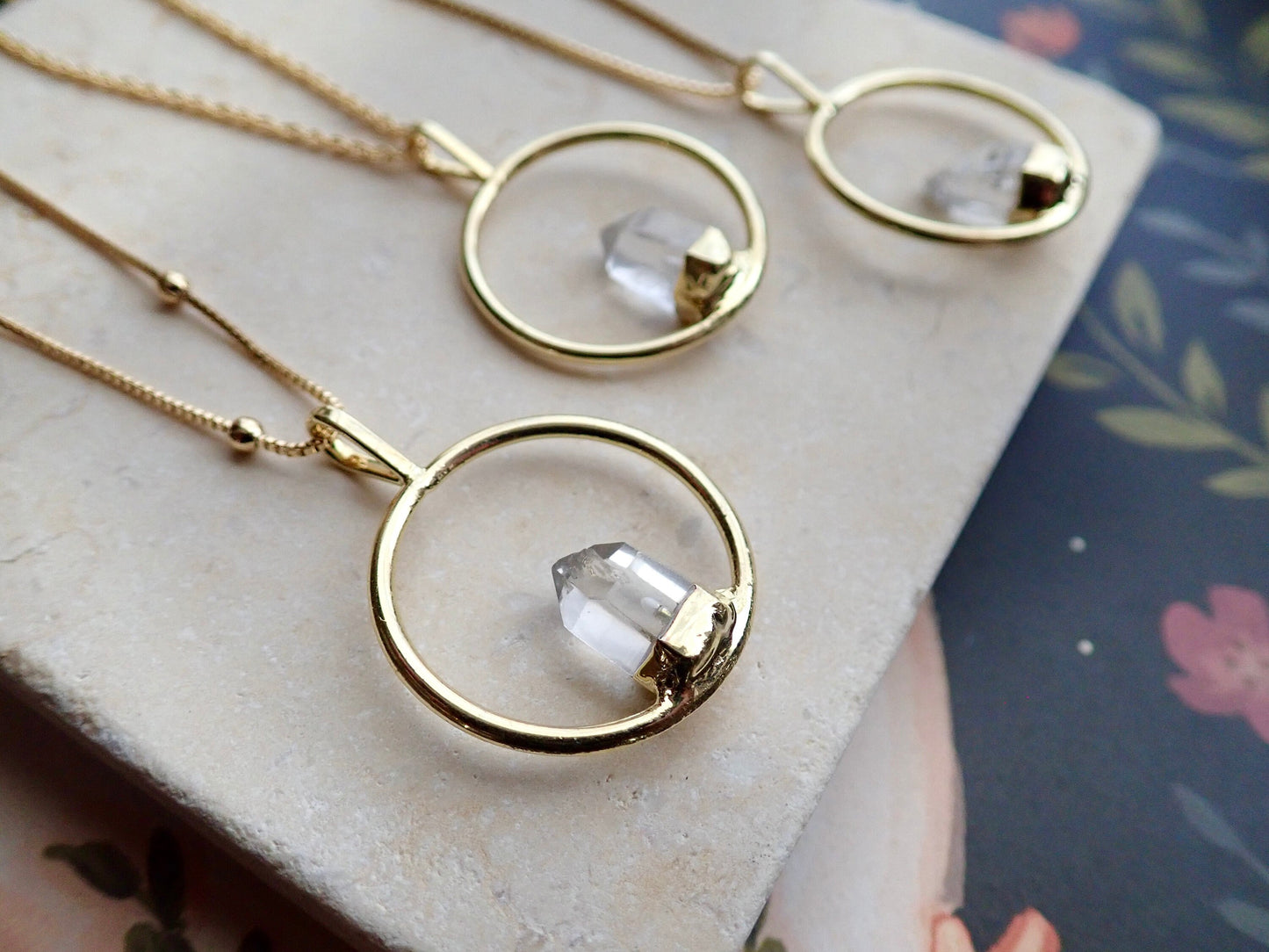 Quartz Crystal Point Necklace – Round Frame Pendant, Boho Style