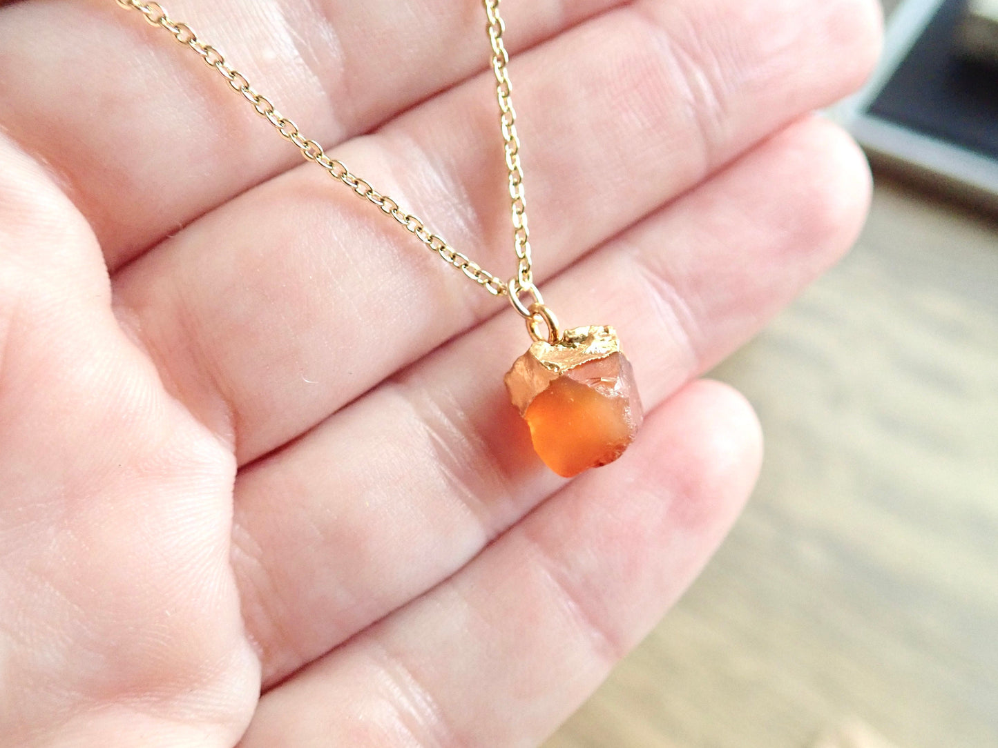Raw Carnelian Pendant Necklace – 18k Gold Chain & 14k Gold Detailing