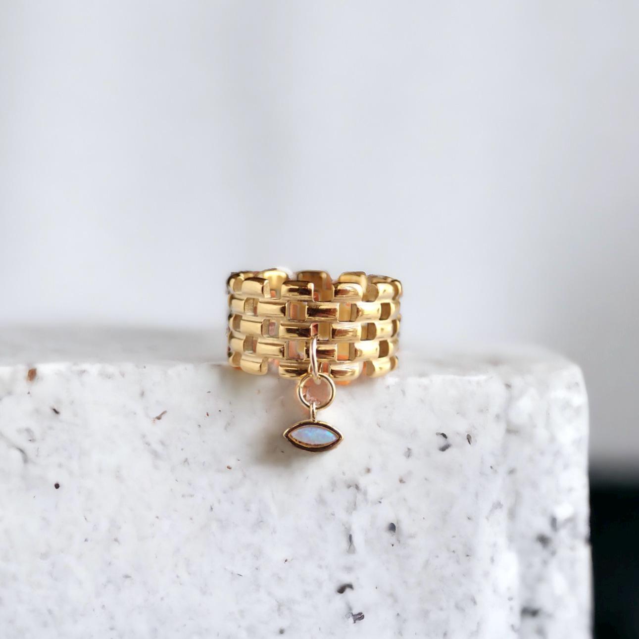 Gold Dangle Charm Ring, Thick Wide Band Gold Ring,Mesh Statement Ring