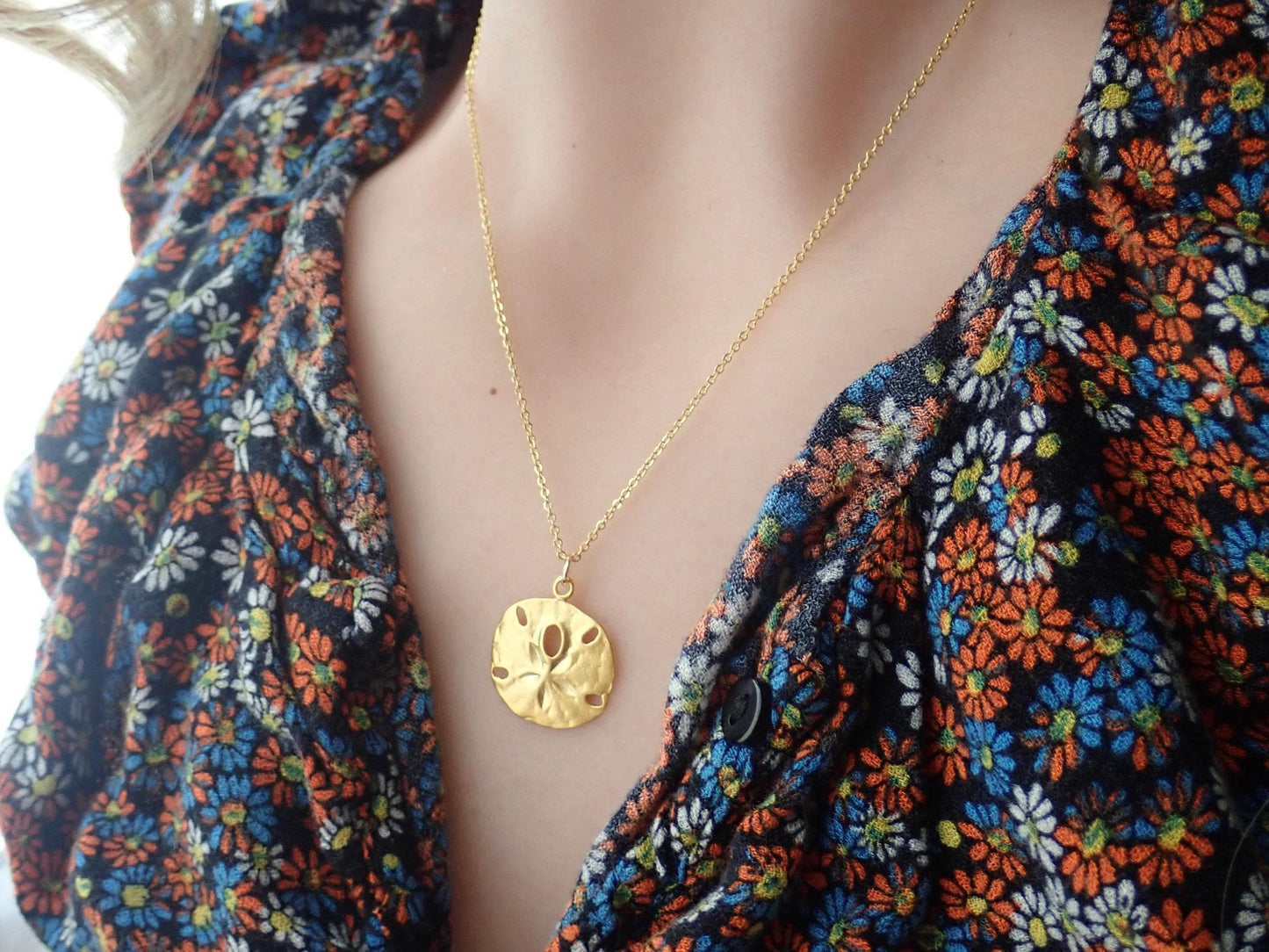 Dainty 18k Gold Sand Dollar Necklace - Gold Filled Medallion Coin Necklace - Gift for Beach Lovers