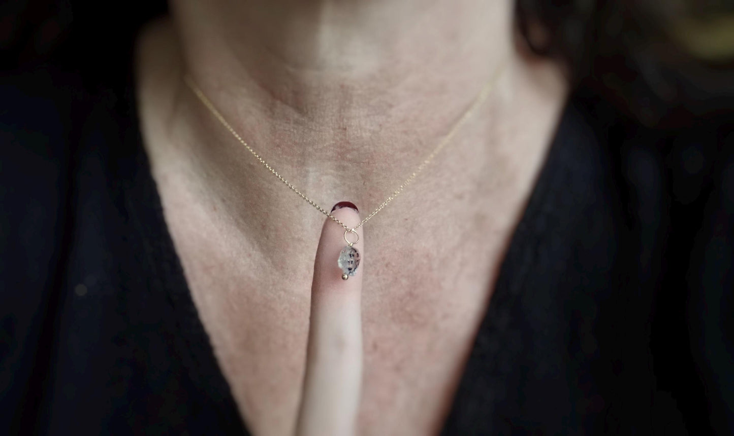 Dainty Herkimer Diamond Pendant Necklace, Raw Diamond Crystal Necklace, April Birthstone Gift for Her,Small Gemstone Layering Necklace