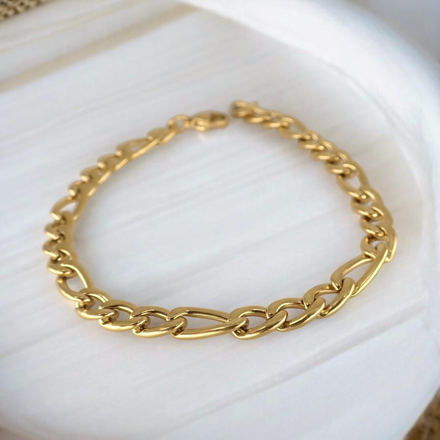 Chunky Curb Chain Bracelet With CZ Focal - No Tarnish Gold, 18K Gold Filled Stacking Bracelets, Everyday Minimalist Jewelry, Waterproof PVD Jewelry (Copy)