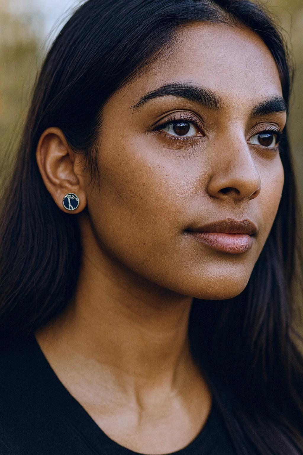 Mojave Gemstone Post Earrings, Black and Gold Round Stud Earrings – Modern Kintsugi Inspired Statement Jewelry, Minimalist Everyday Earrings