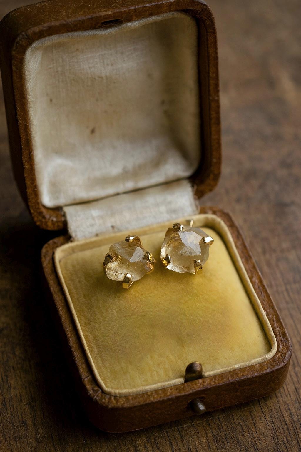 Raw Citrine Stud Earrings in Gold, Citrine Post Earrings Gold, November Birthstone Earrings Gift, Natural Crystal Earrings, Citrine Jewelry