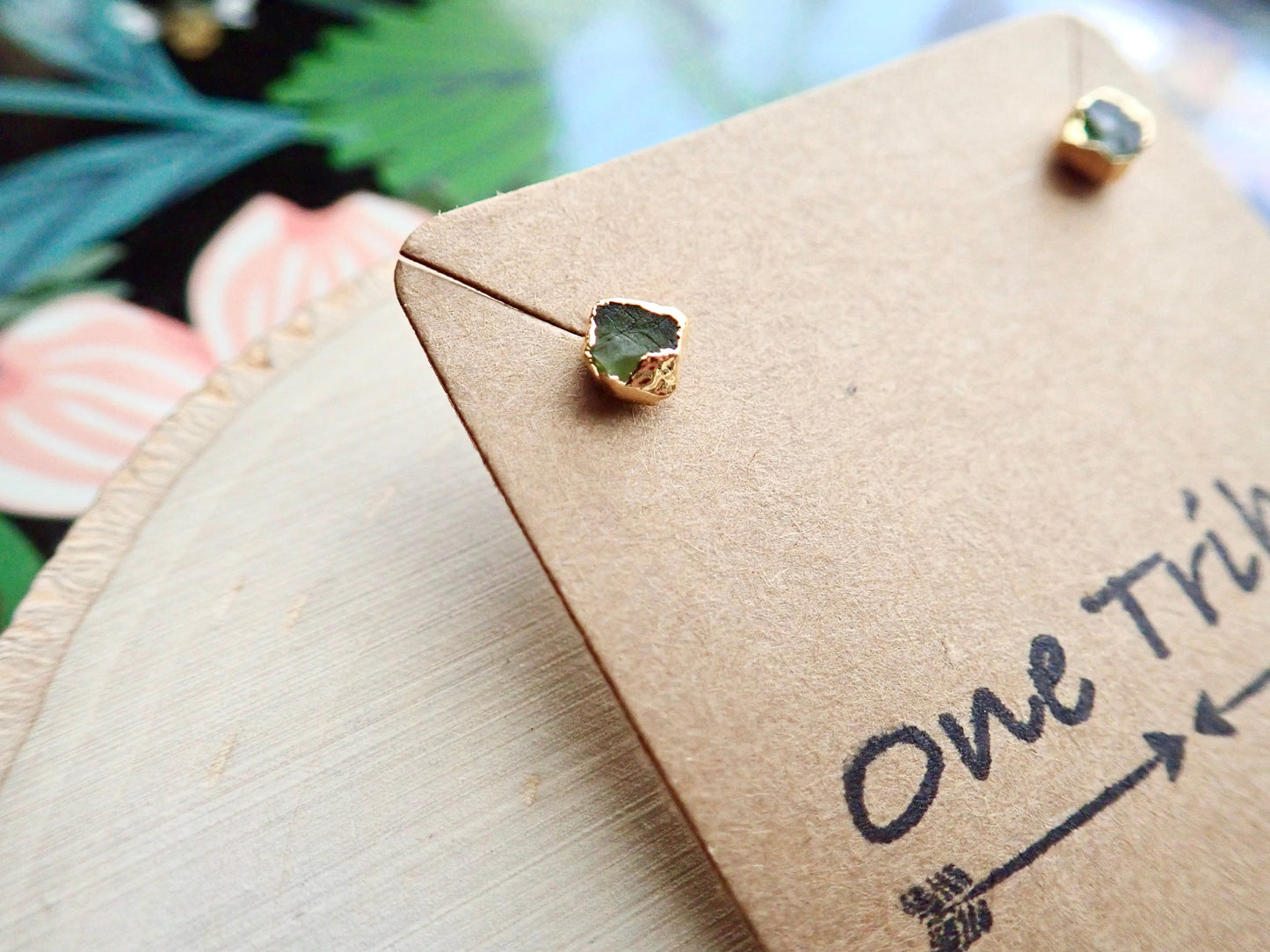 Printempts Tiny Peridot Stud Earrings