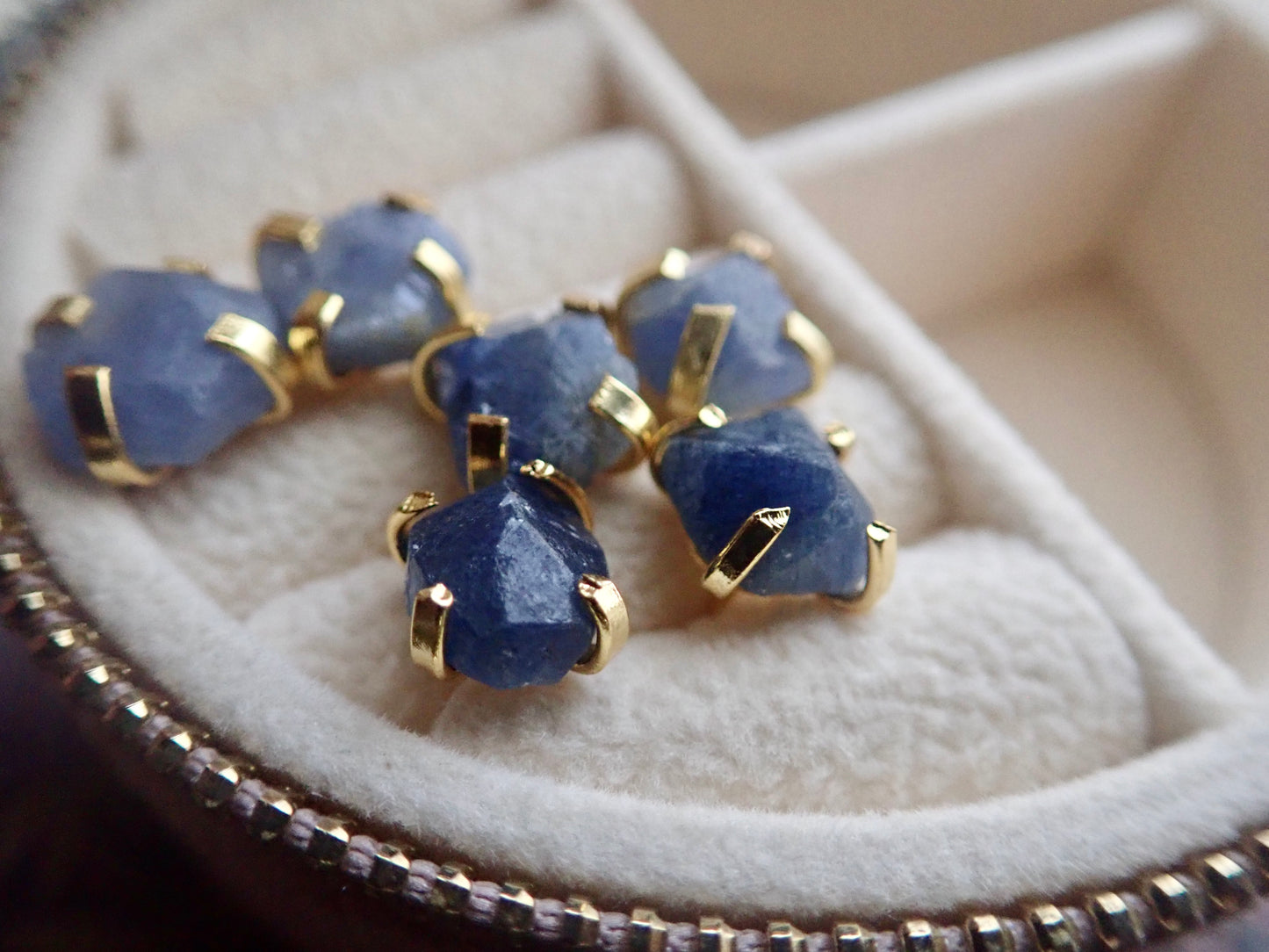 Stevey Sapphire Claw Studs
