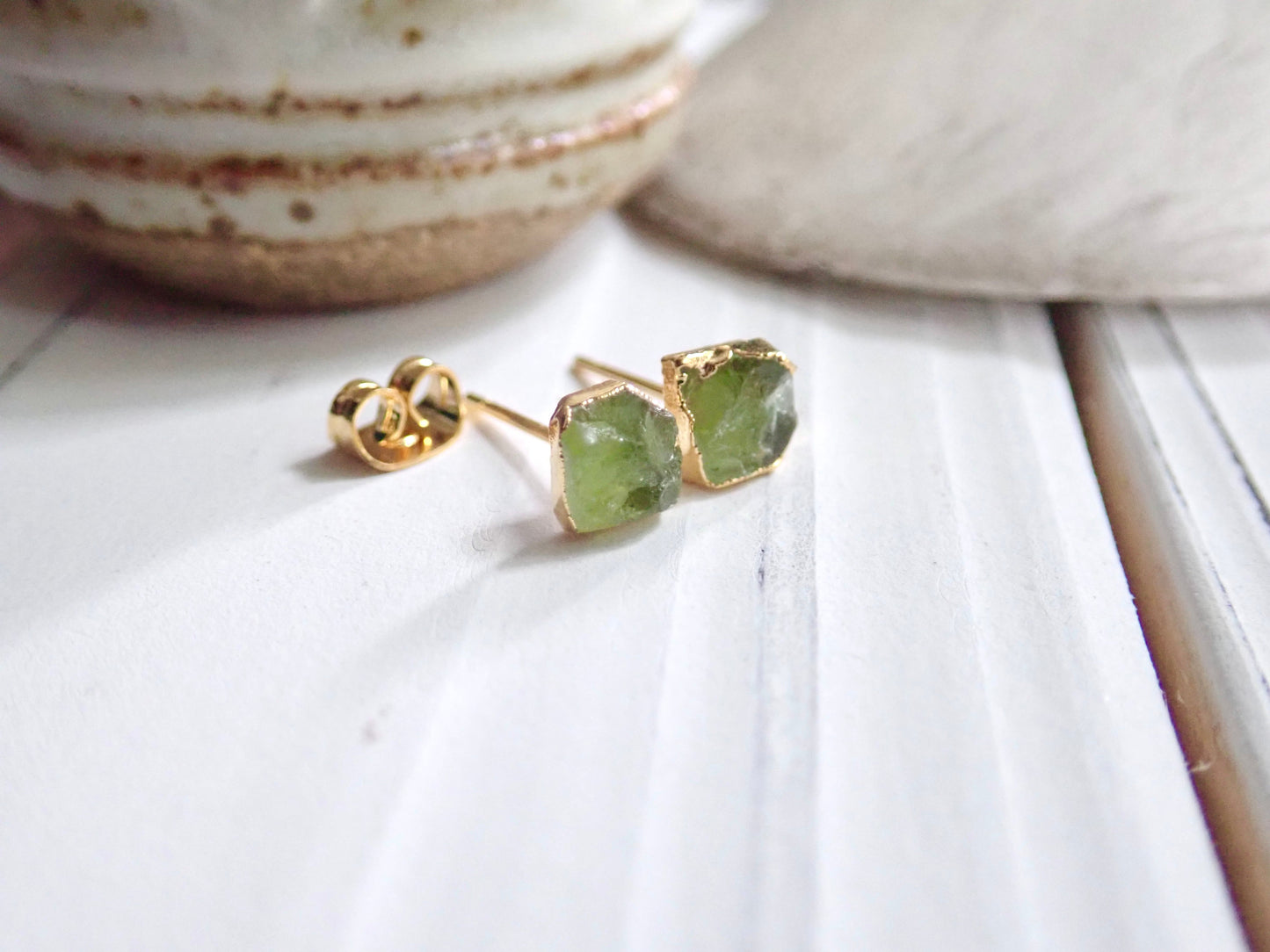 Printempts Tiny Peridot Stud Earrings