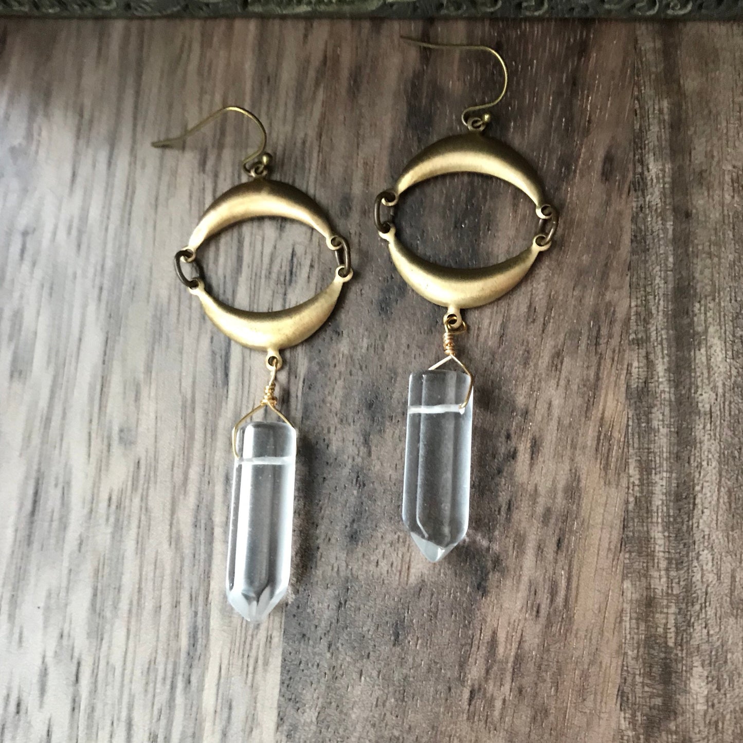 Raw Quartz Crystal Earrings, Crescent Moon Earring,Raw Crystal Earrings,Healing Crystal Dangles, Hippie Boho Jewelry, Crystal Moon Earrings
