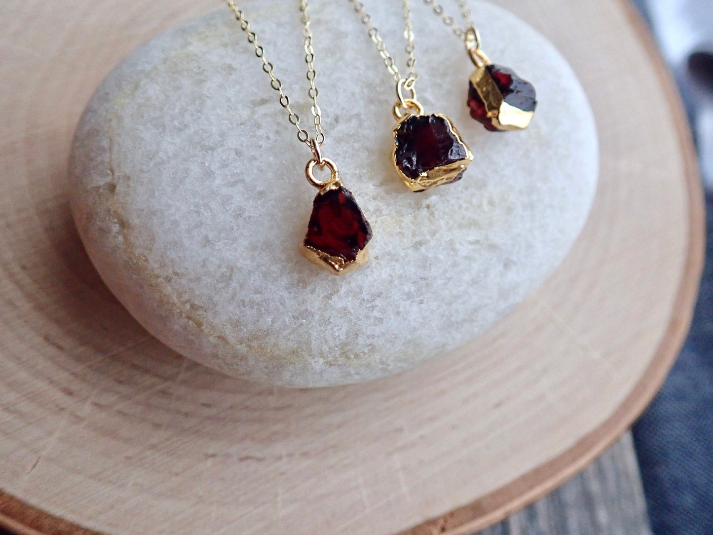 Genni necRaw Garnet Necklace