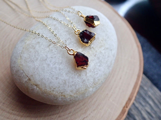 Genni necRaw Garnet Necklace