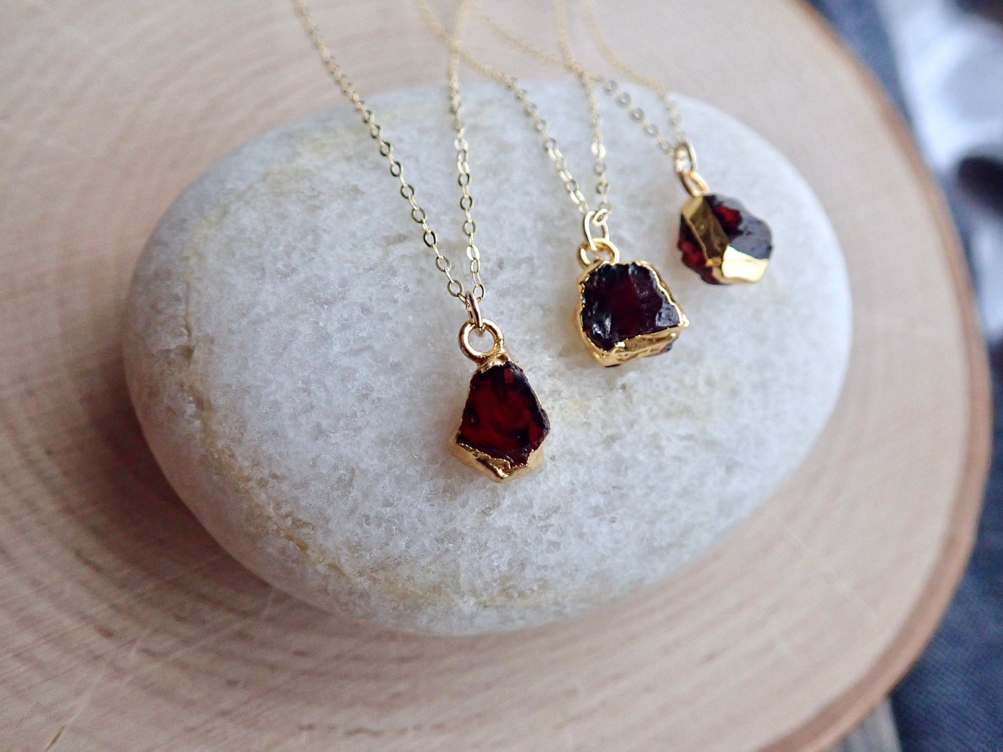 Genni necRaw Garnet Necklace