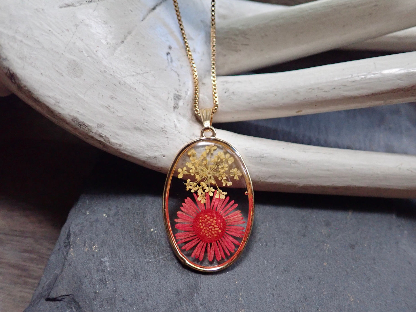 Vera Pressed Flower Necklace