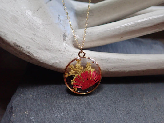 Lola Dried Flower Necklace