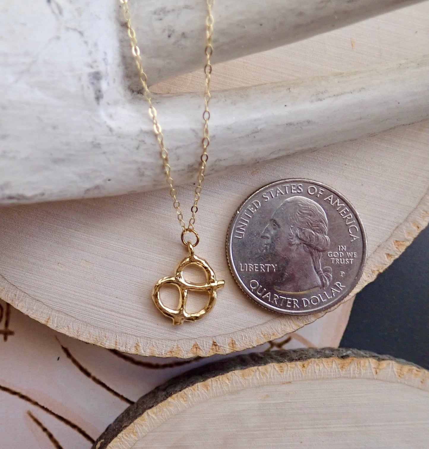 Princi Pretzel Necklace
