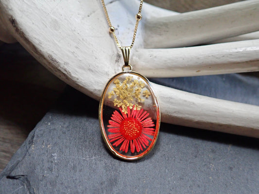 Vera Pressed Flower Necklace