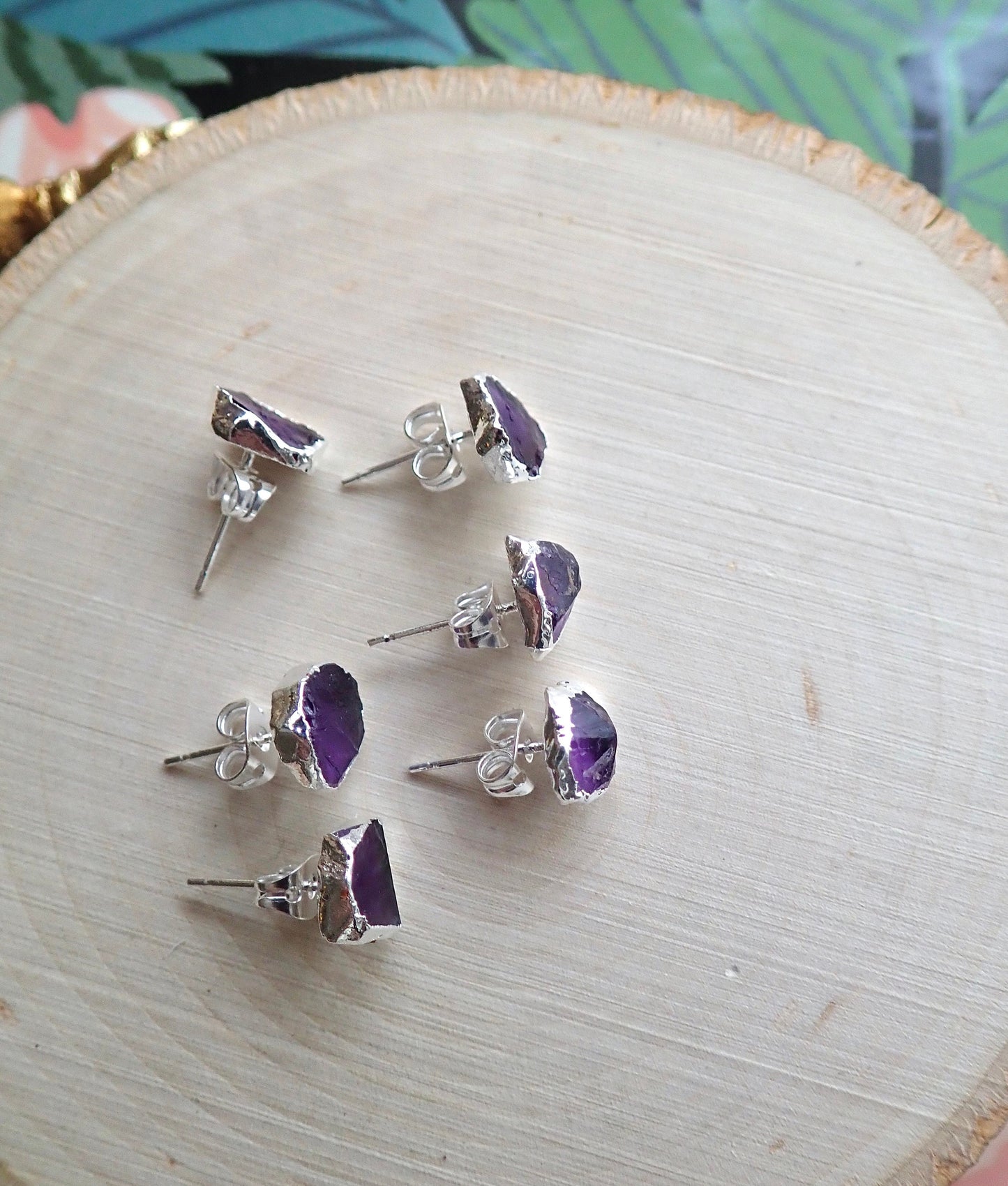 Anapurna Raw Amethyst Earrings - Silver
