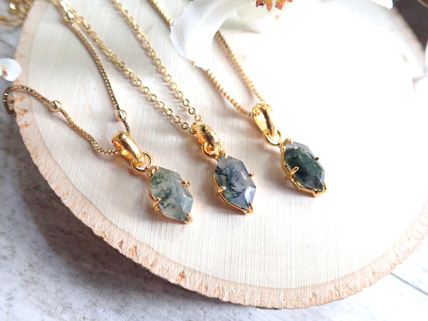 Mythos Moss Agate Necklace