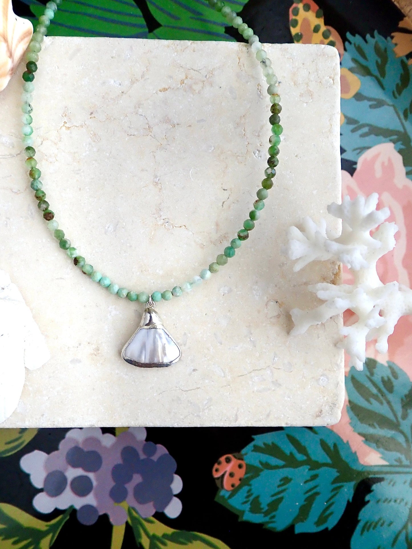 Fan Pearl Pendant Necklace