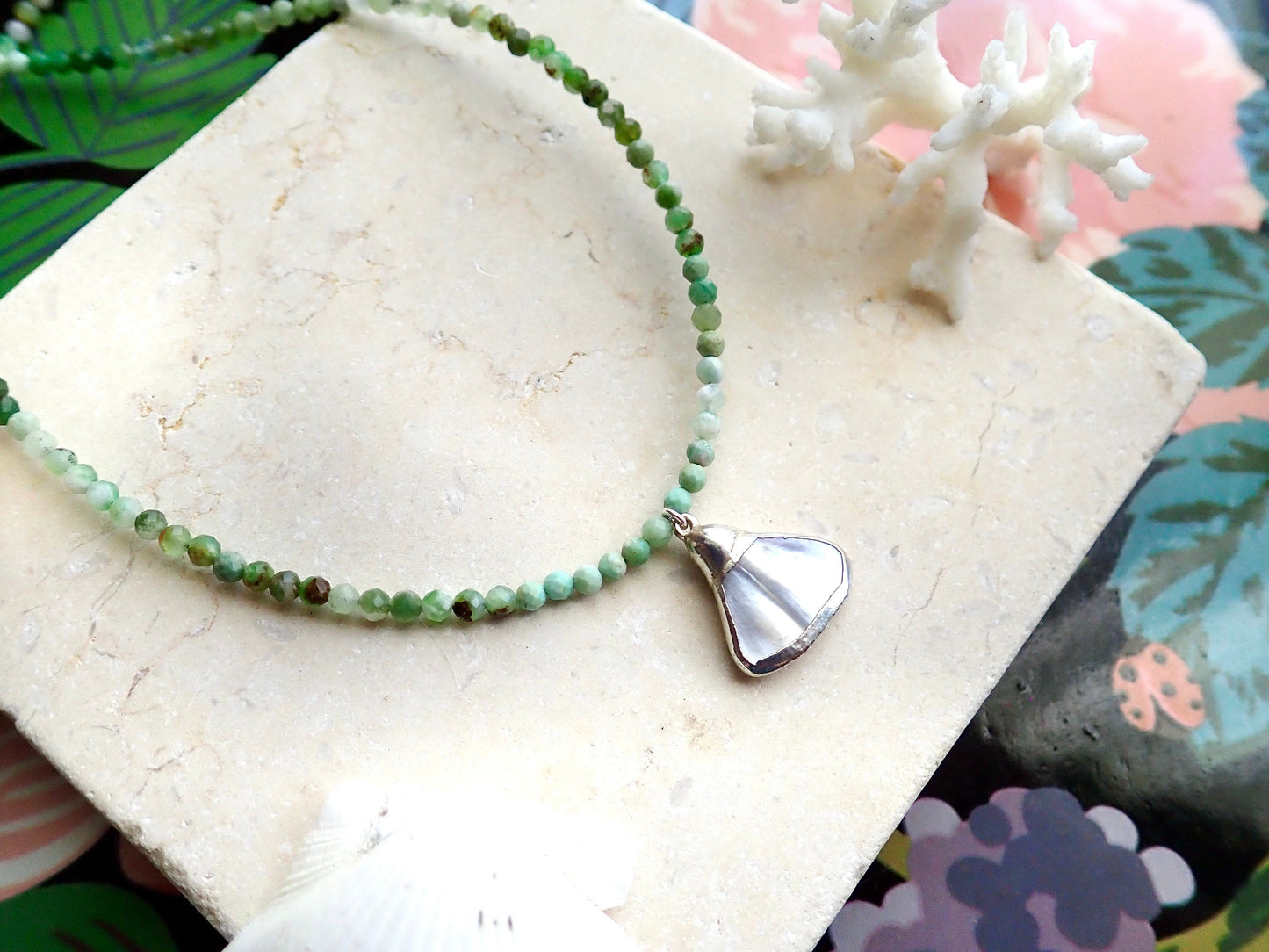 Fan Pearl Pendant Necklace