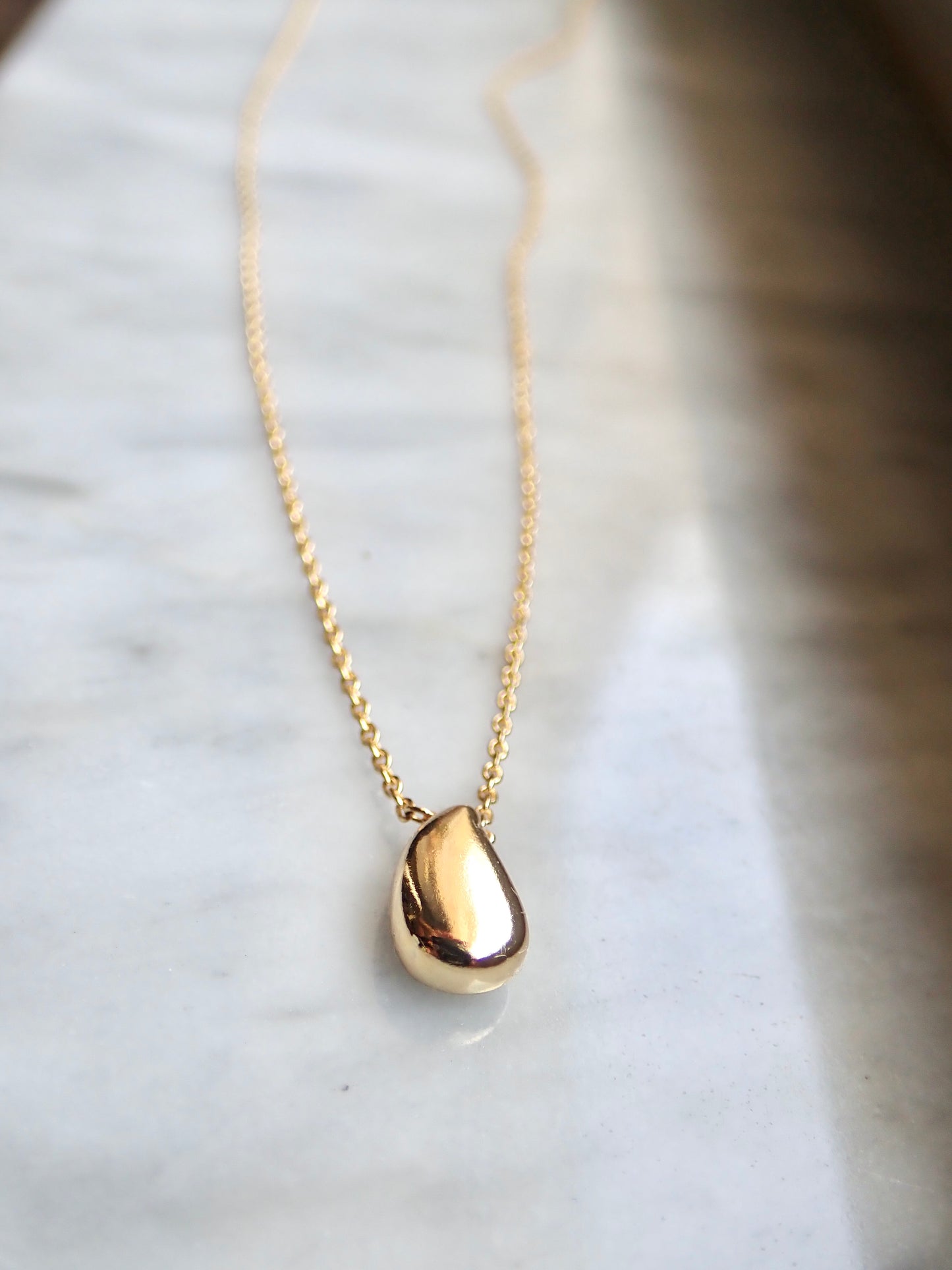 Minimalist Waterdrop Necklace -Gold