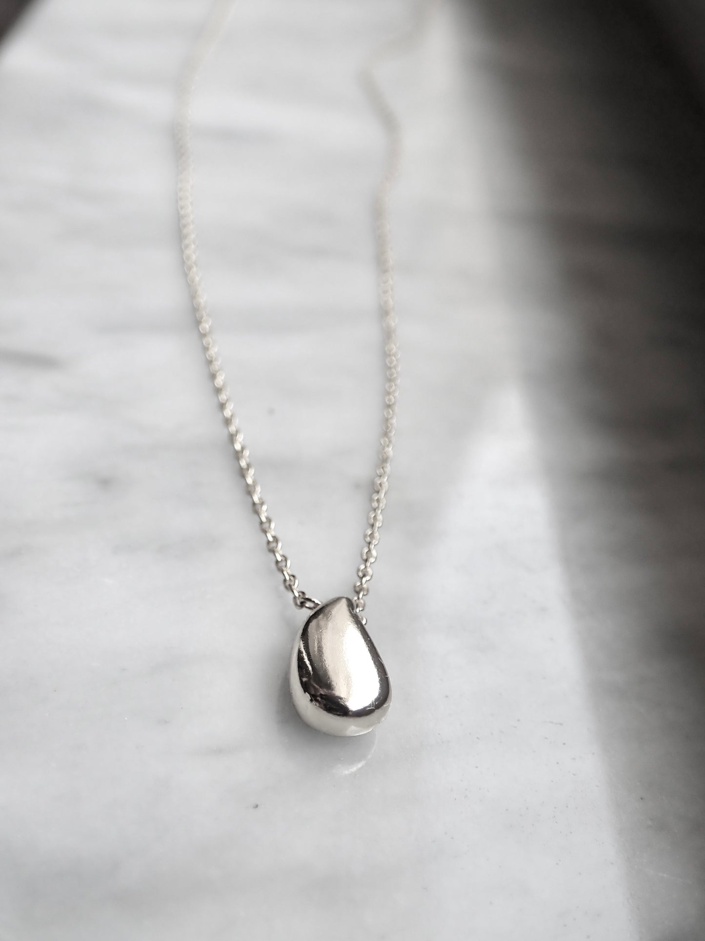 Minimalist Waterdrop Necklace -Silver