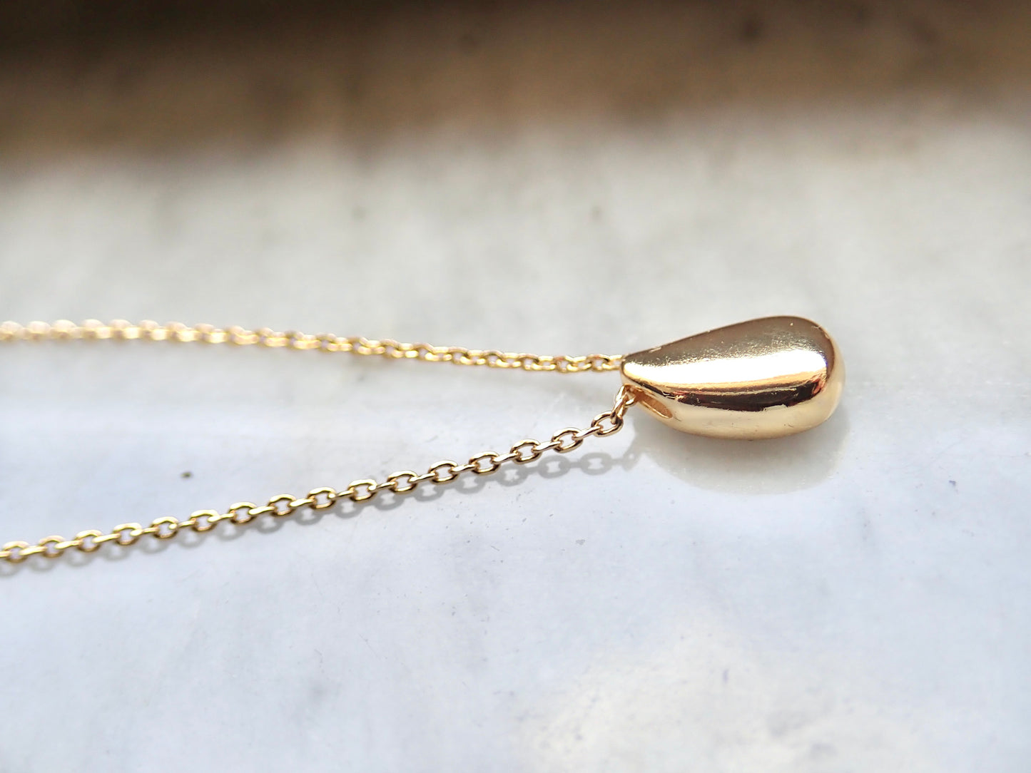 Minimalist Waterdrop Necklace -Gold