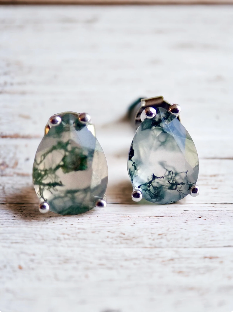 Moss Agate Prong Stud Earrings - Gold