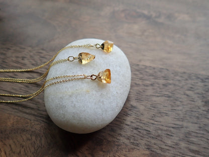 Dainty Raw Citrine Pendant Necklace, Gold Capped Crystal on 18k Gold Filled Chain – Small November Birthstone Gift for Her