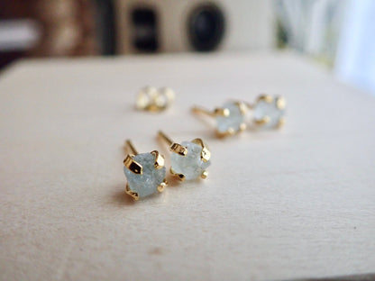 Dainty Raw Aquamarine Earrings – Prong Set in Solid 14k Gold