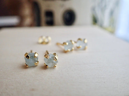 Dainty Raw Aquamarine Earrings – Prong Set in Solid 14k Gold