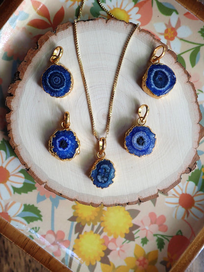 Blue Solar Quartz Necklace, Geode Slice Necklace Gold, Crystal Layering Necklace, Dainty Gemstone Pendant Necklace, Jewelry Gift for Her