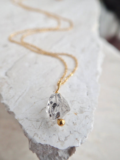 Dainty Herkimer Diamond Pendant Necklace, Raw Diamond Crystal Necklace, April Birthstone Gift for Her,Small Gemstone Layering Necklace