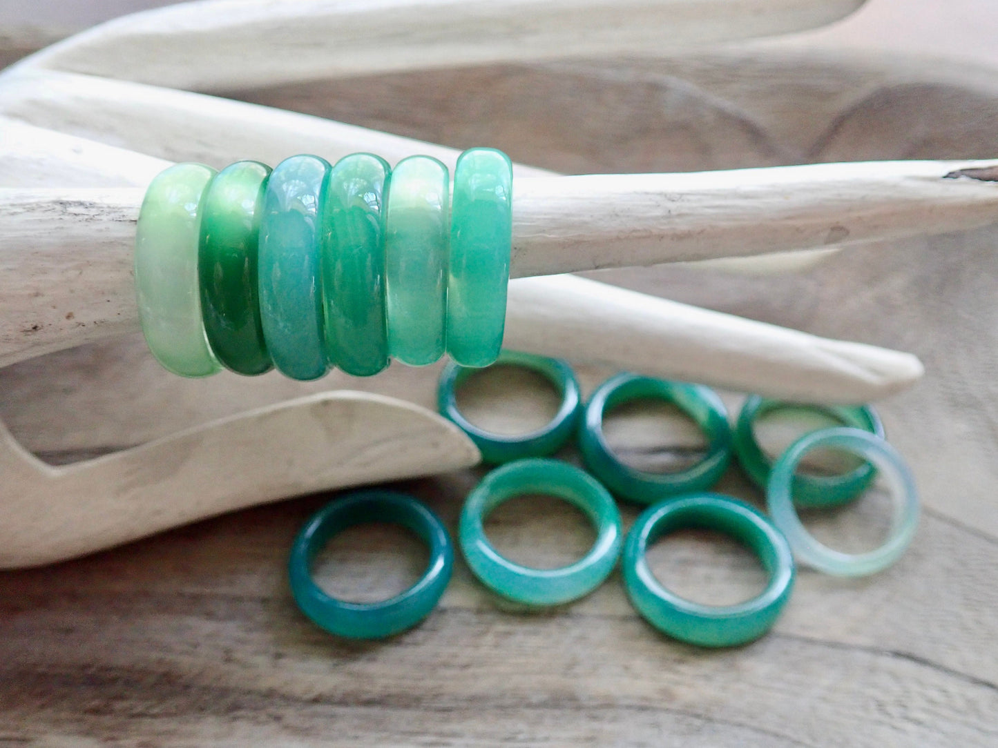 Solid Green Agate Stone Ring,  Green Chalcedony Carved Gemstone Ring, Medium Thick Thumb Ring, Stacking Crystal Ring