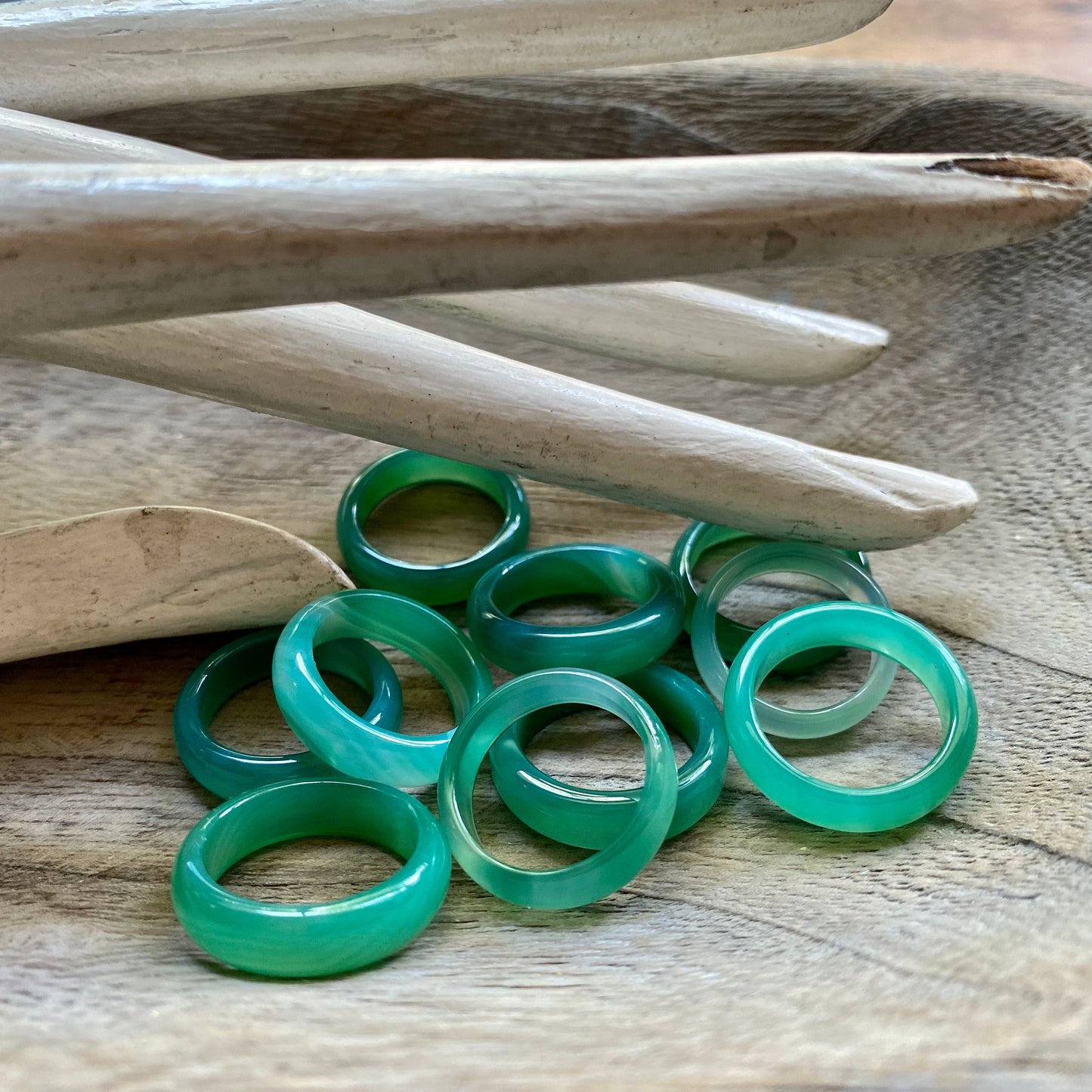 Solid Green Agate Stone Ring,  Green Chalcedony Carved Gemstone Ring, Medium Thick Thumb Ring, Stacking Crystal Ring