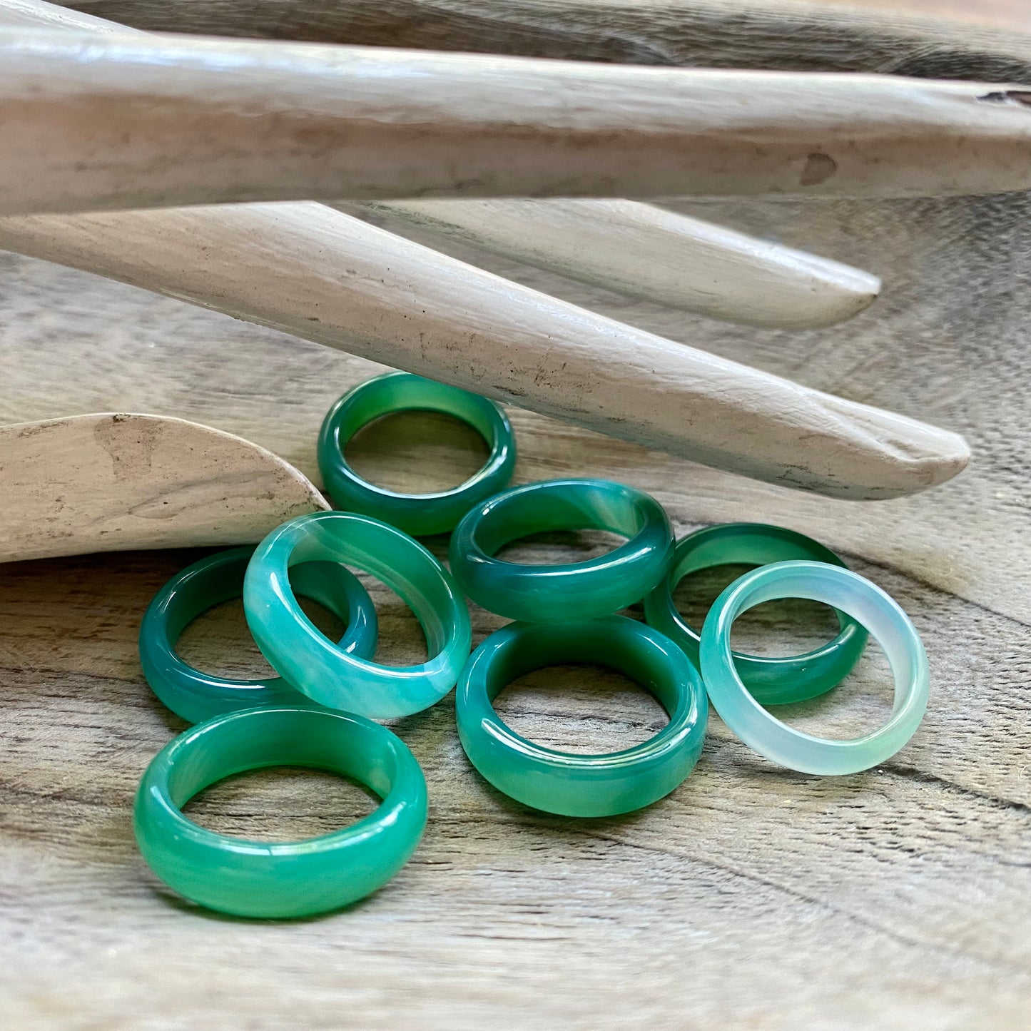 Solid Green Agate Stone Ring,  Green Chalcedony Carved Gemstone Ring, Medium Thick Thumb Ring, Stacking Crystal Ring