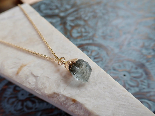 Aquamarine Necklace, Raw Crystal Necklace,Natural Aquamarine Pendant, Dainty Raw Aquamarine,March Birthstone Gift for Her,Aquamarine Jewelry