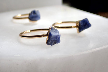 Dainty Raw Sapphire Ring, Gemstone Solitaire Stacking Ring, September Birthstone Gift, Simple Thin Delicate Ring,Sapphire Jewelry,