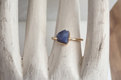Dainty Raw Sapphire Ring, Gemstone Solitaire Stacking Ring, September Birthstone Gift, Simple Thin Delicate Ring,Sapphire Jewelry,