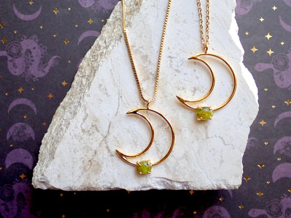 La Luna Bella Moon Necklace - Gold Crescent Moon Pendant with Birthstone