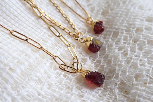 Dainty Raw Garnet Gemstone Necklace – 14k Gold Dipped | Minimalist Birthstone Jewelry